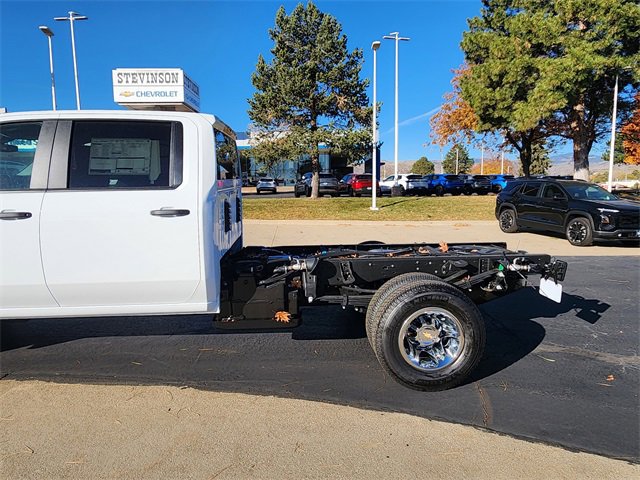 2026 Chevrolet Silverado 3500HD Work Truck photo 4