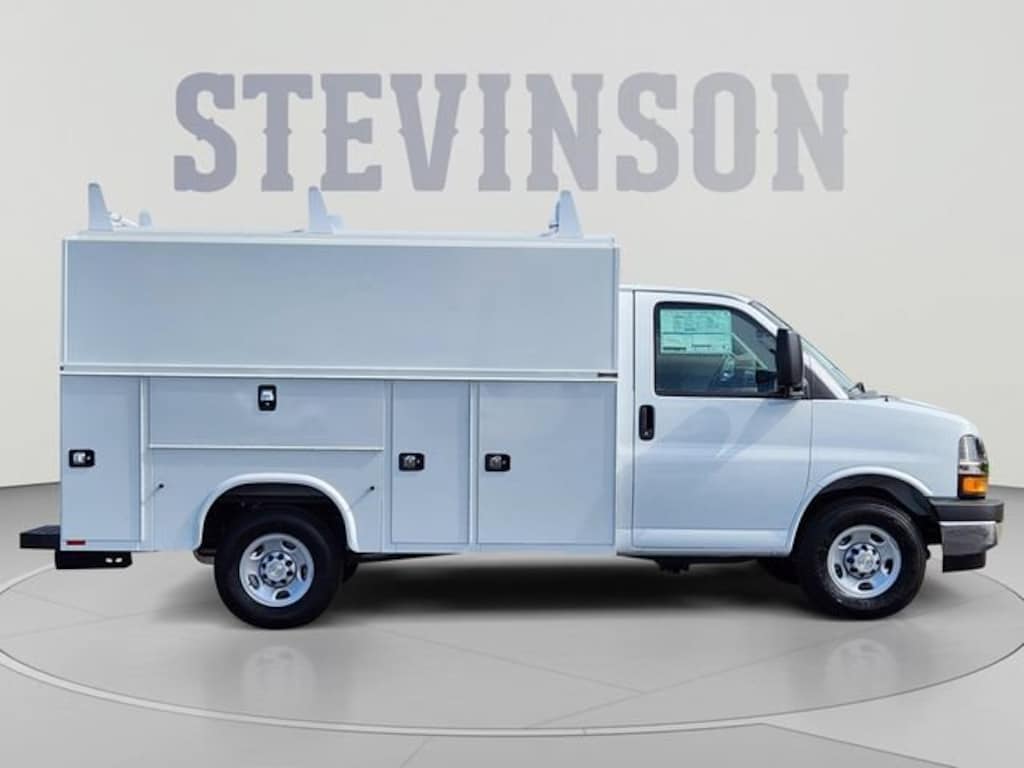 New 2026 Chevrolet Express Cutaway 3500 1WT Cutaway Van
