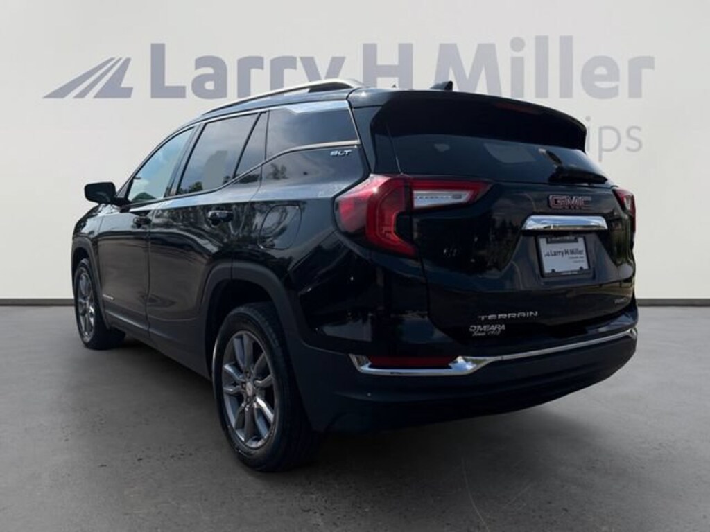 Used 2024 GMC Terrain SLT SUV