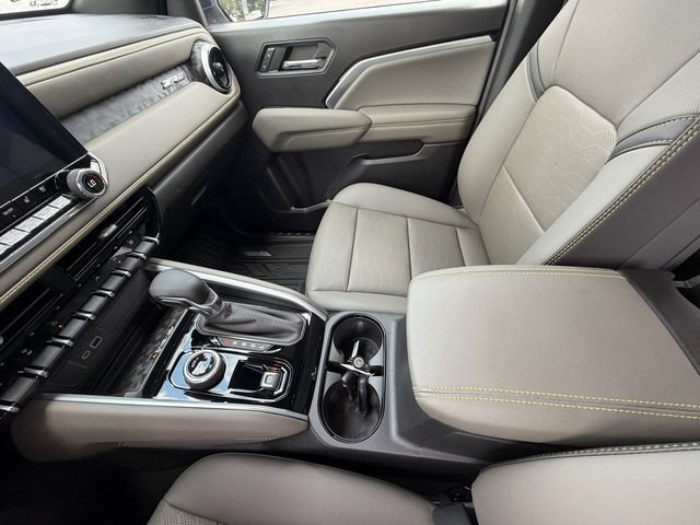 2026 Chevrolet Colorado ZR2 - Photo 15