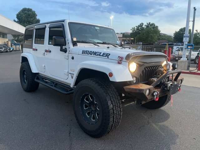 2015 Jeep Wrangler Unlimited Sahara photo 3
