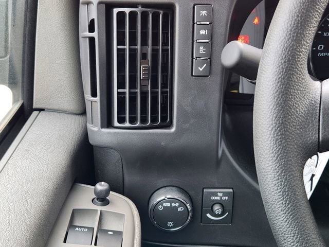 2026 Chevrolet Express Cargo Work Van - Photo 31