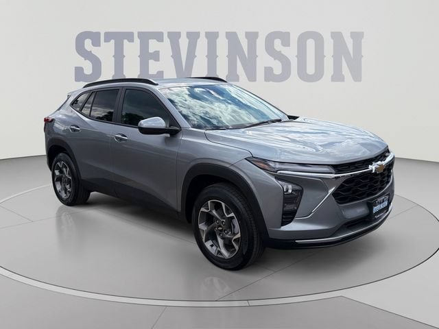 2026 Chevrolet Trax LT - Photo 7