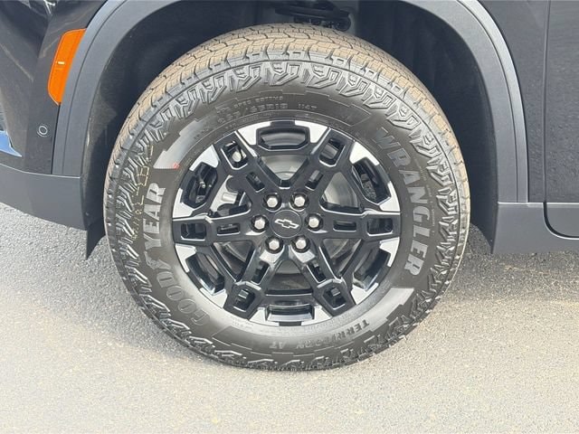 2027 Chevrolet Traverse Z71 - Photo 24