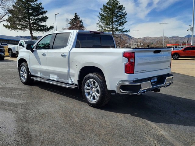 2025 Chevrolet Silverado 1500 LTZ photo 3