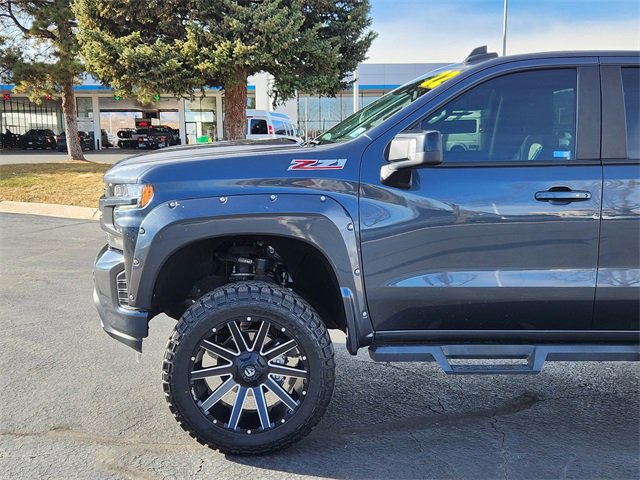 2022 Chevrolet Silverado 1500 RST photo 2