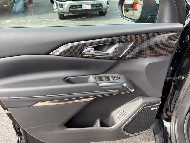 2027 Chevrolet Traverse Z71 - Photo 13