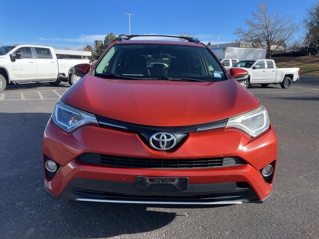 2016 Toyota RAV4 XLE photo 2