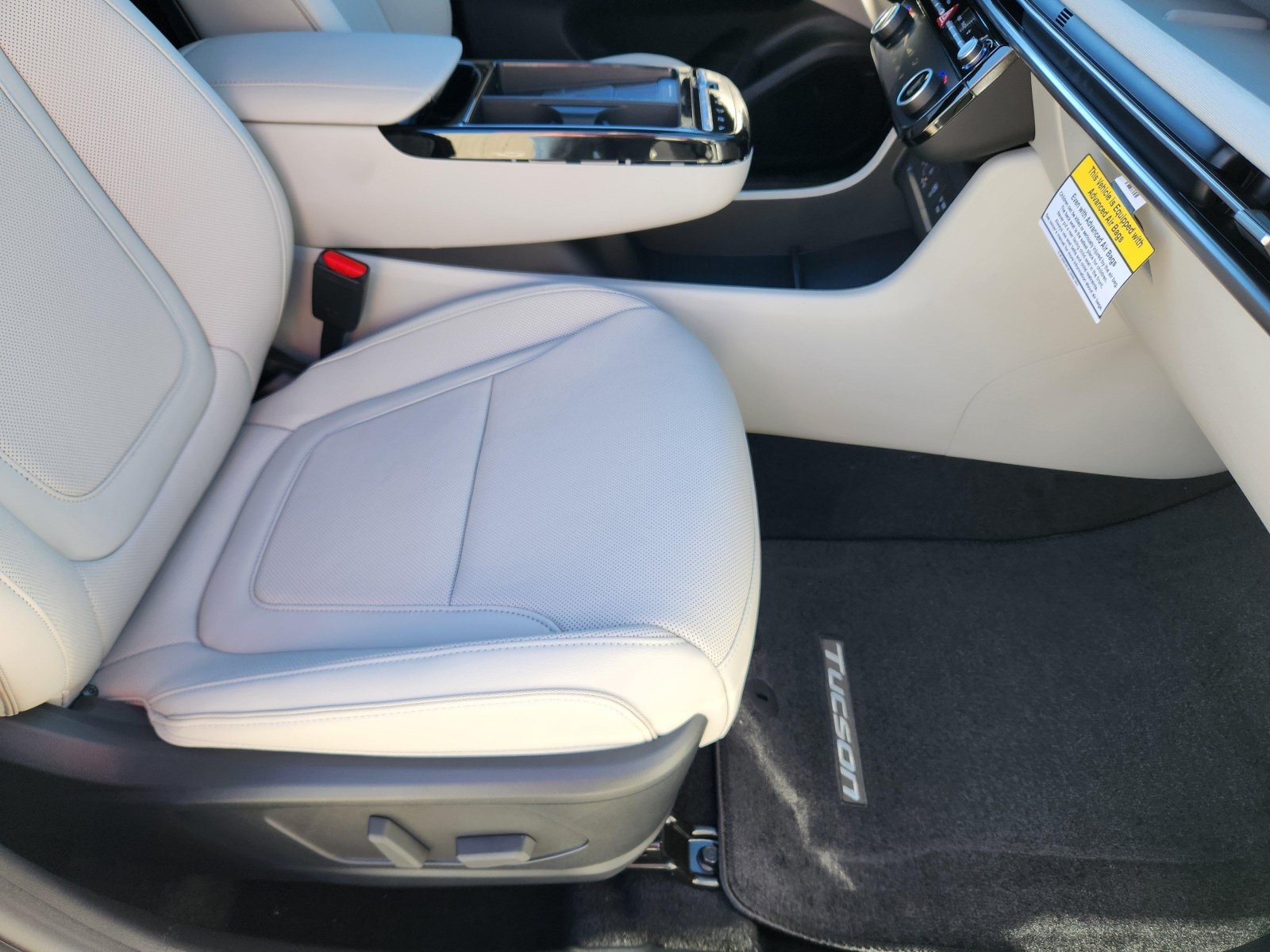 2026 Hyundai Tucson Limited - Photo 18