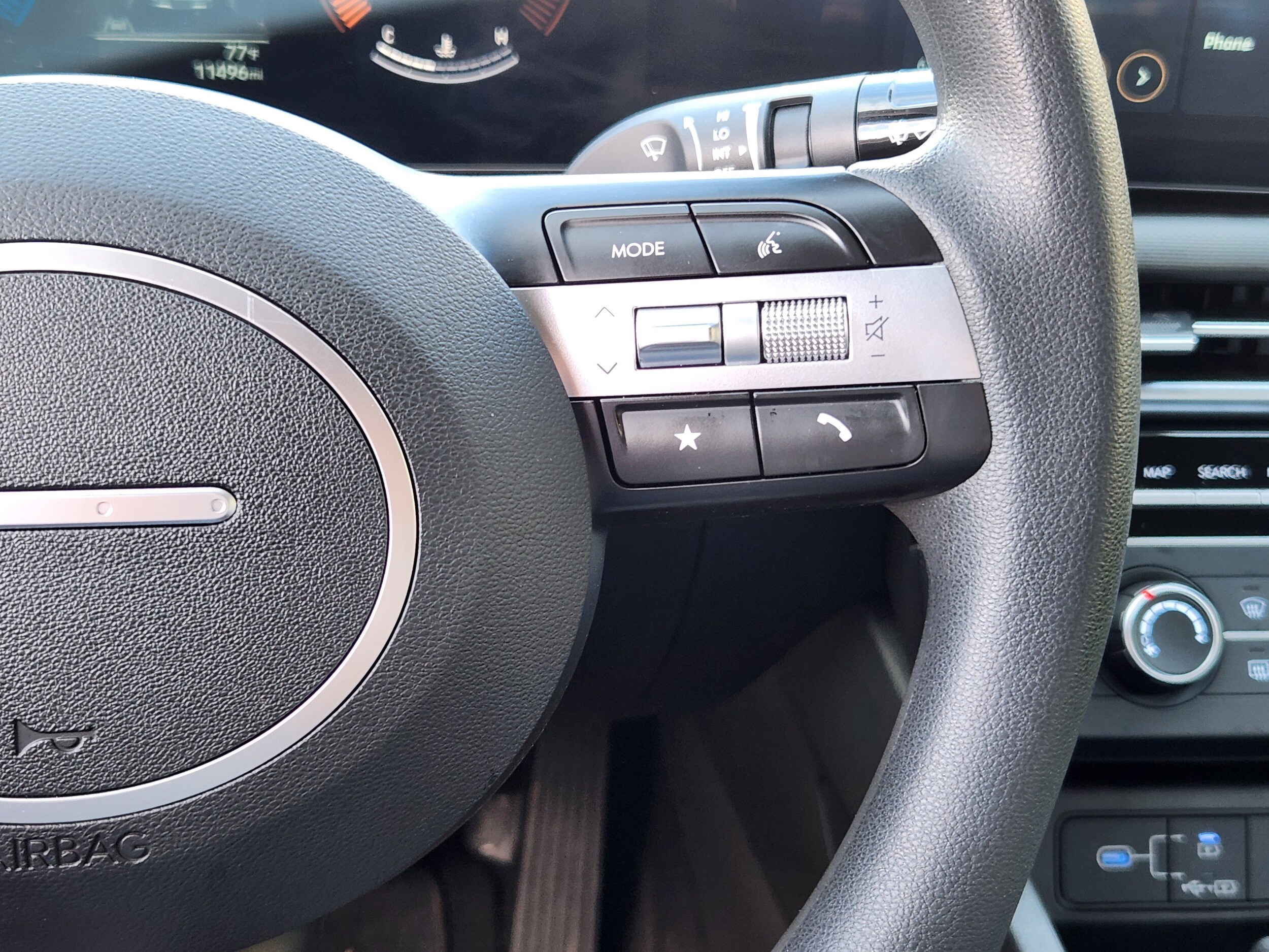 2025 Hyundai Santa Cruz SE - Photo 25
