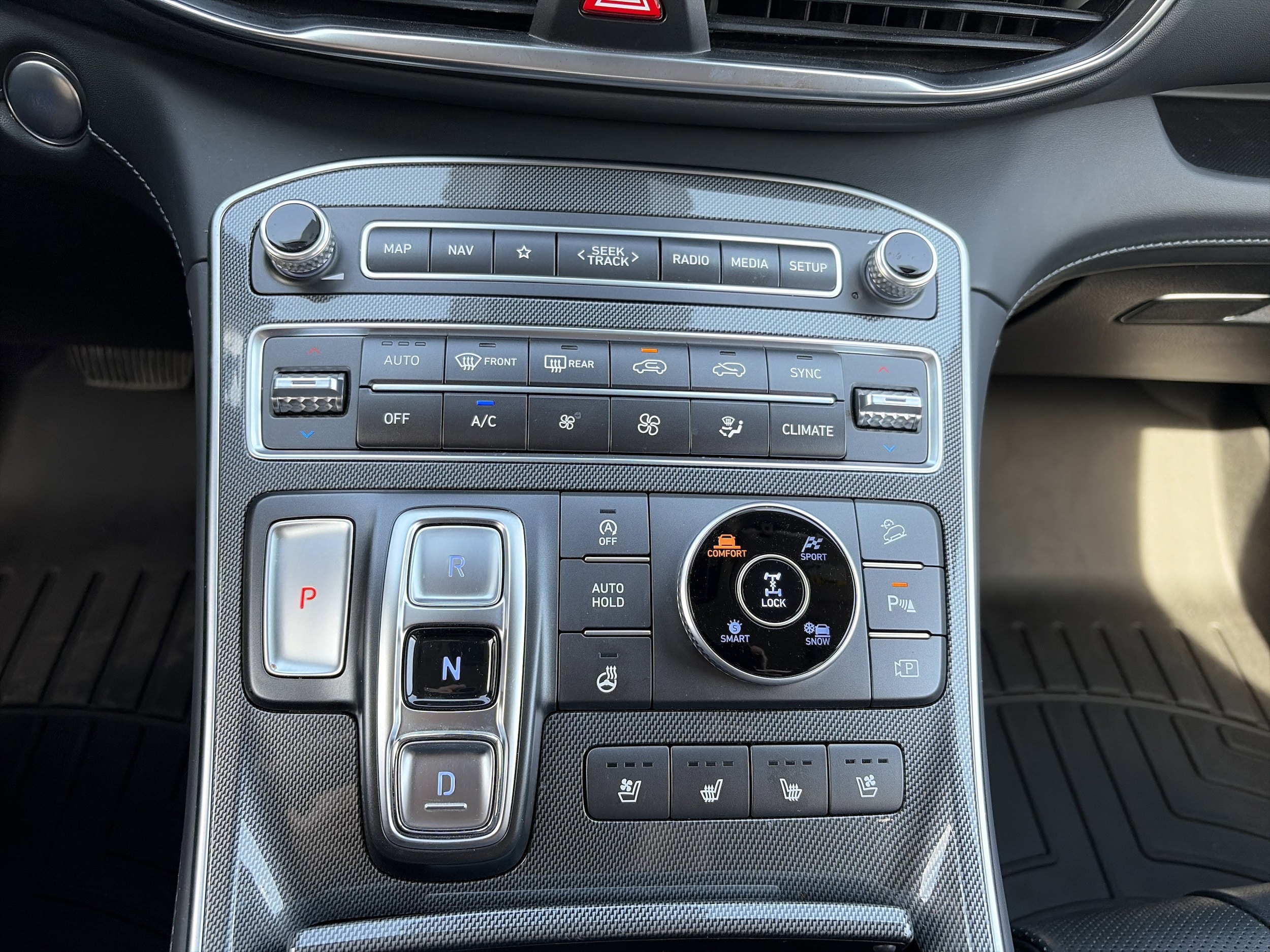 2022 Hyundai Santa Fe Limited - Photo 19