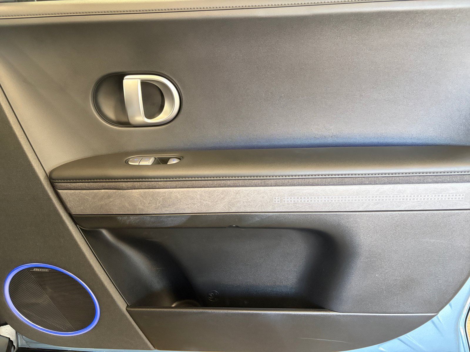 2024 Hyundai IONIQ 5 Limited - Photo 17