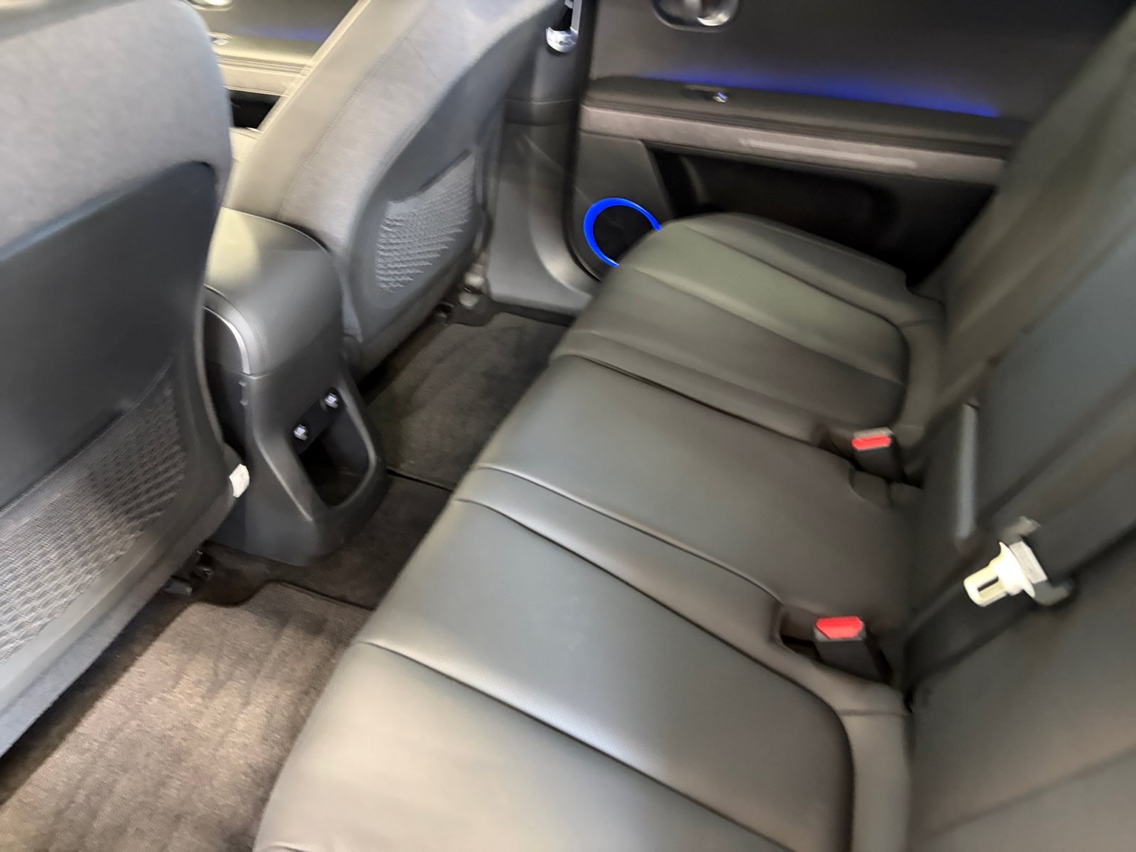 2024 Hyundai IONIQ 5 Limited - Photo 18