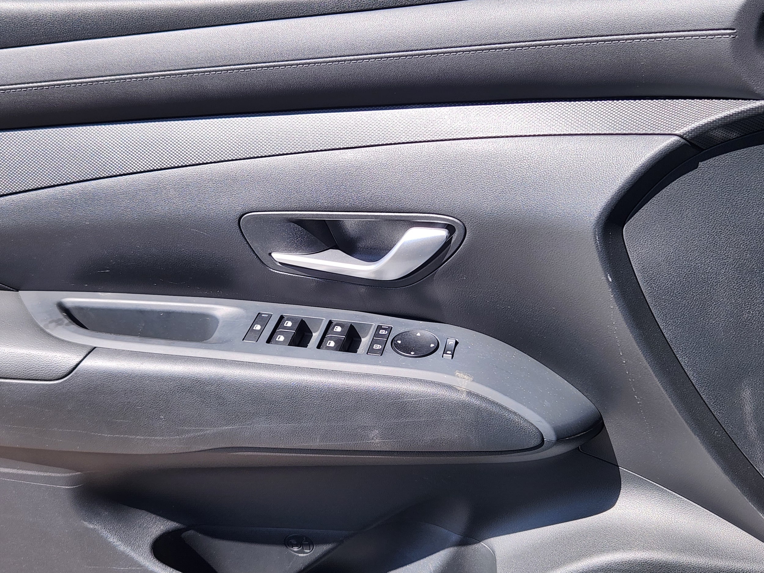 2025 Hyundai Santa Cruz SE - Photo 10