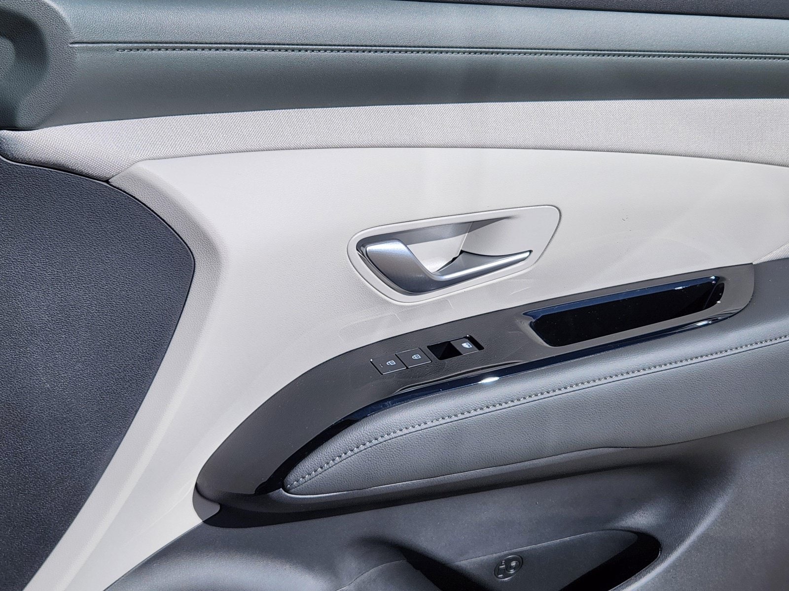 2026 Hyundai Tucson Limited - Photo 16