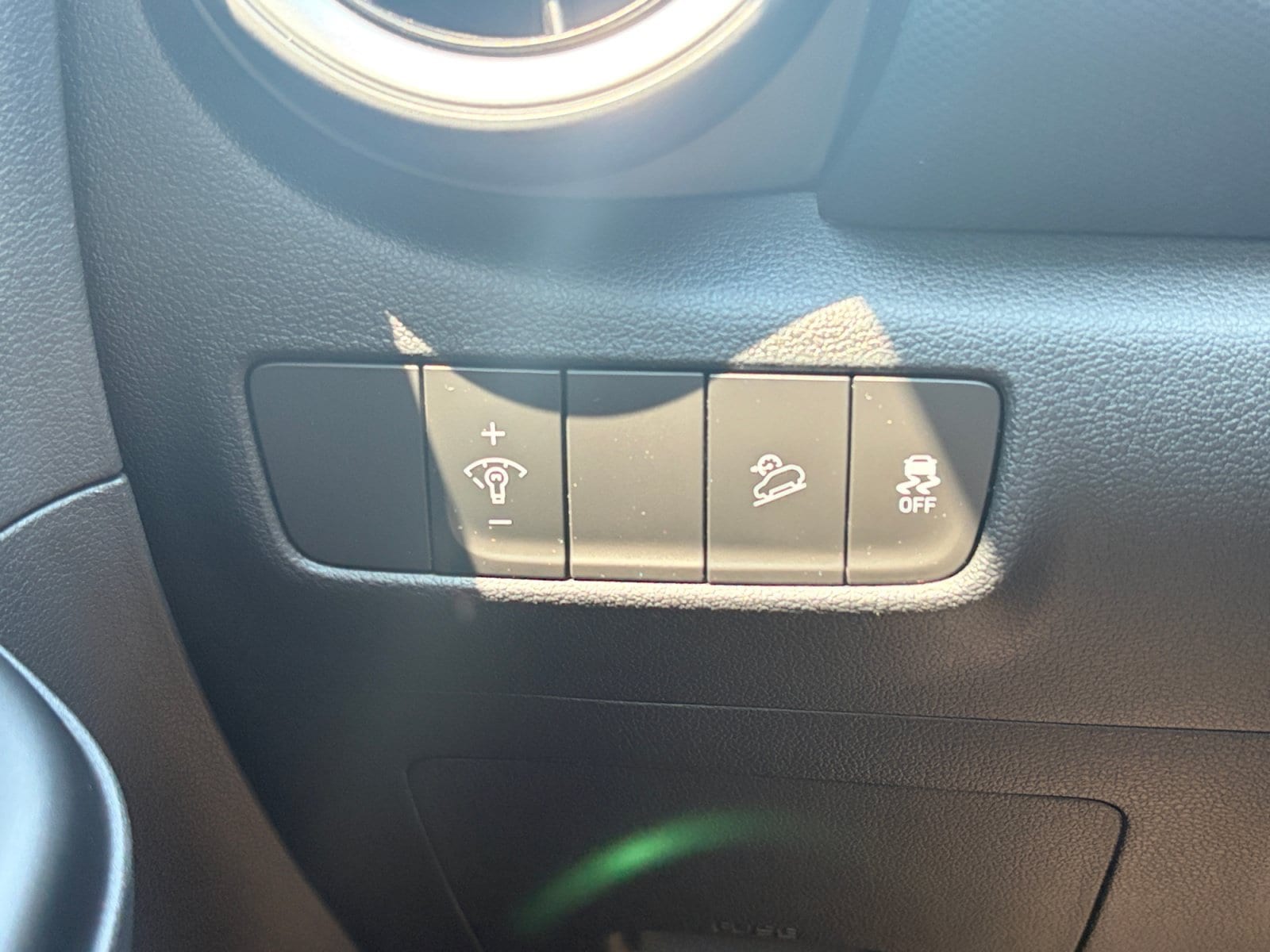 2023 Hyundai Kona SEL - Photo 13