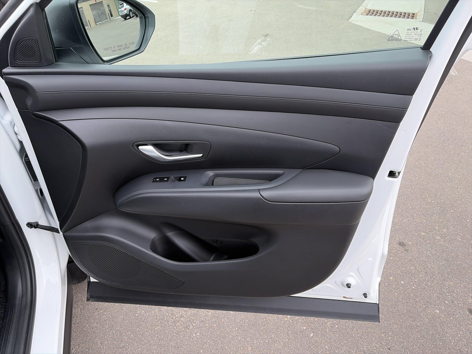 2025 Hyundai Santa Cruz SE - Photo 21