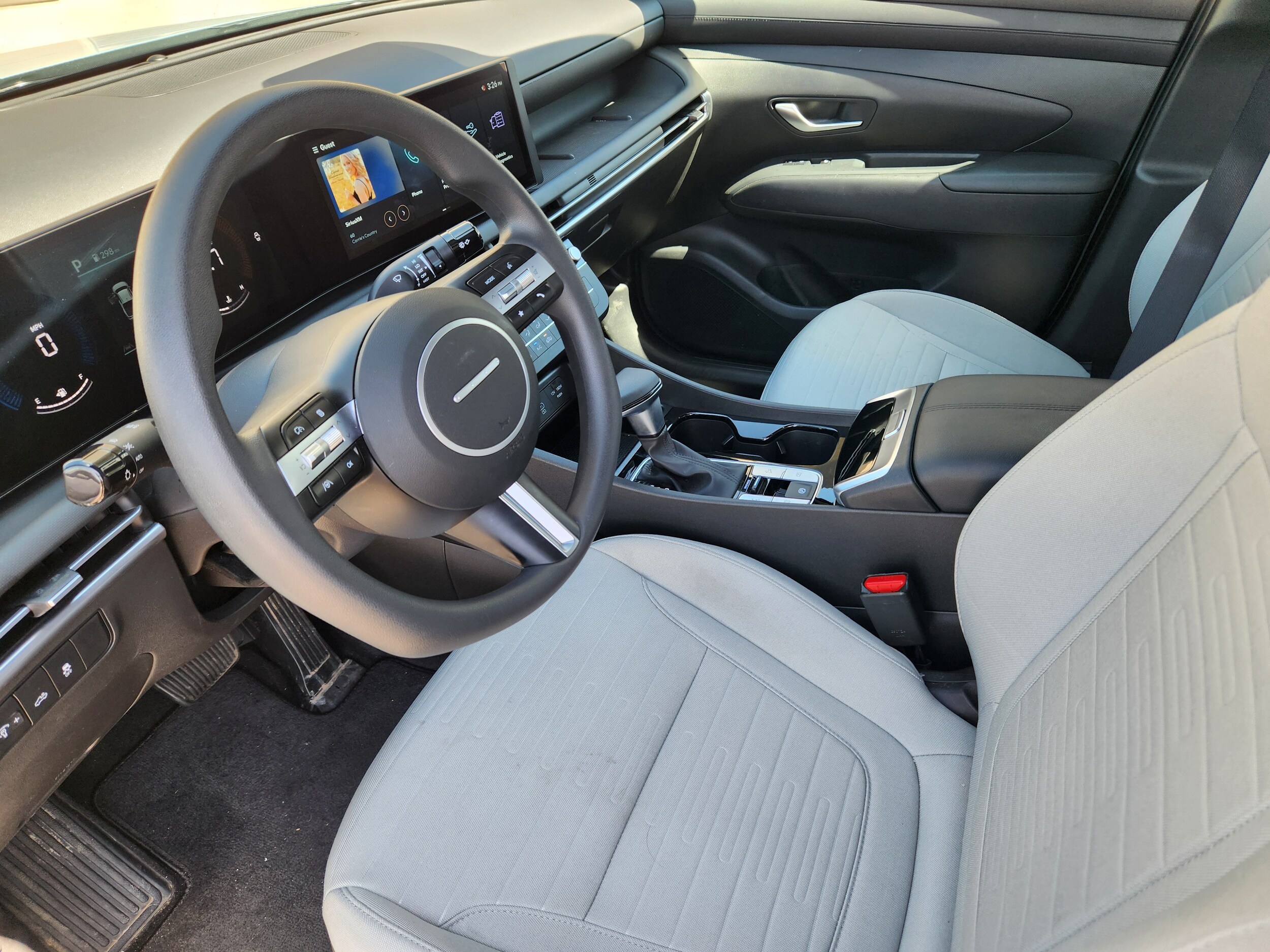 2025 Hyundai Santa Cruz SE - Photo 11