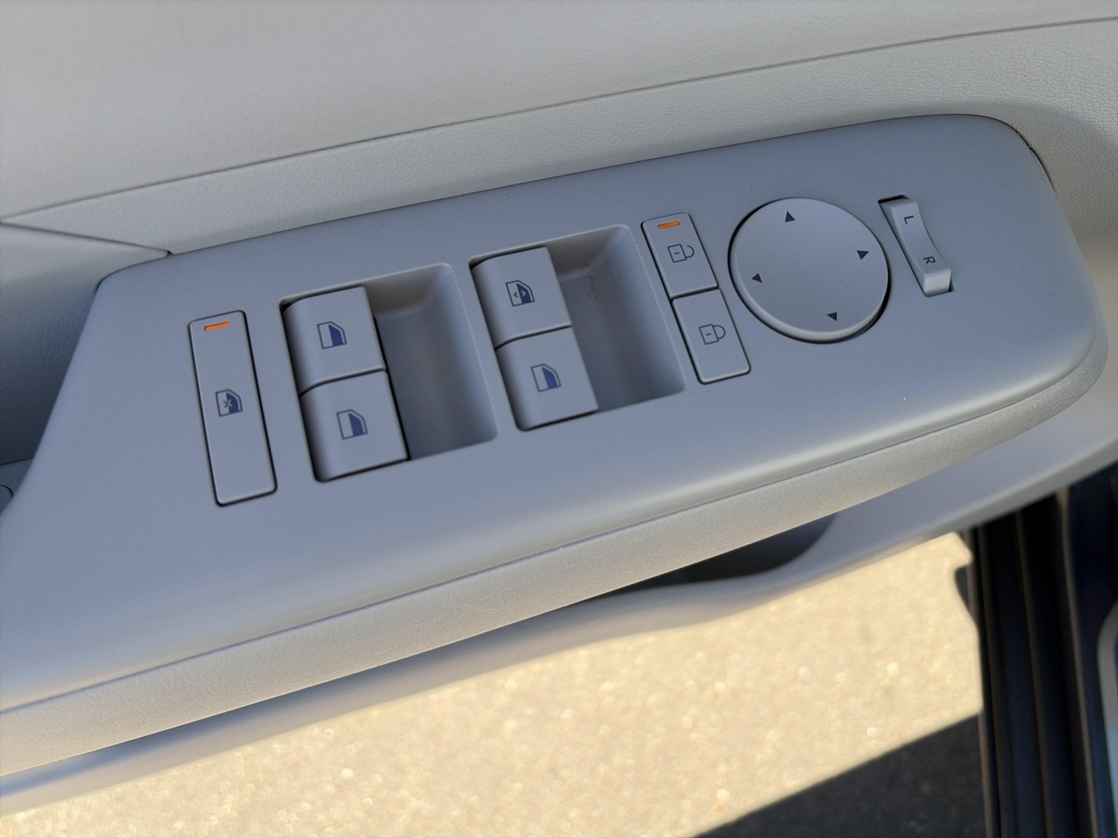 2025 Hyundai Kona SEL - Photo 13