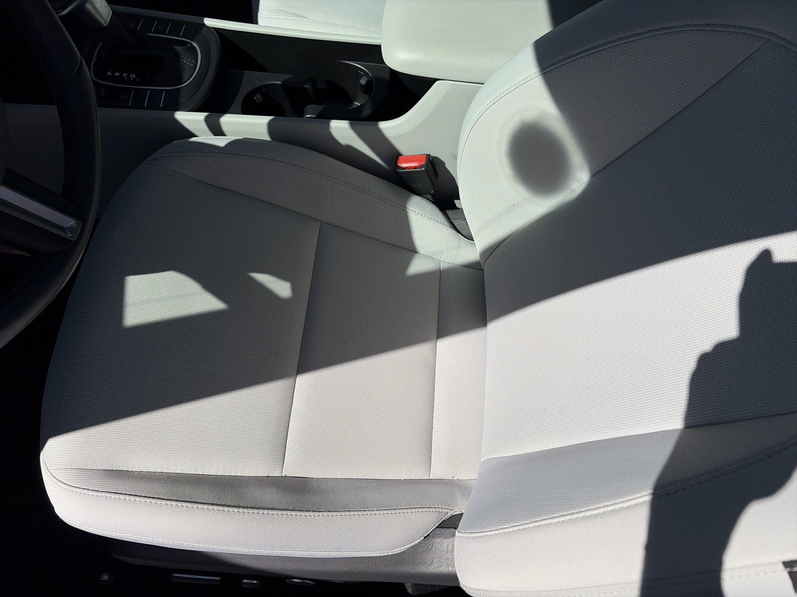 2025 Hyundai Kona SEL - Photo 22