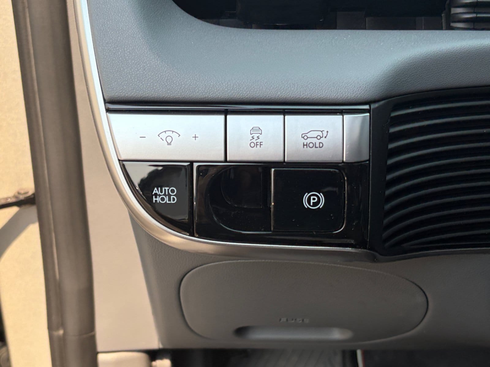 2023 Hyundai IONIQ 5 Limited - Photo 13
