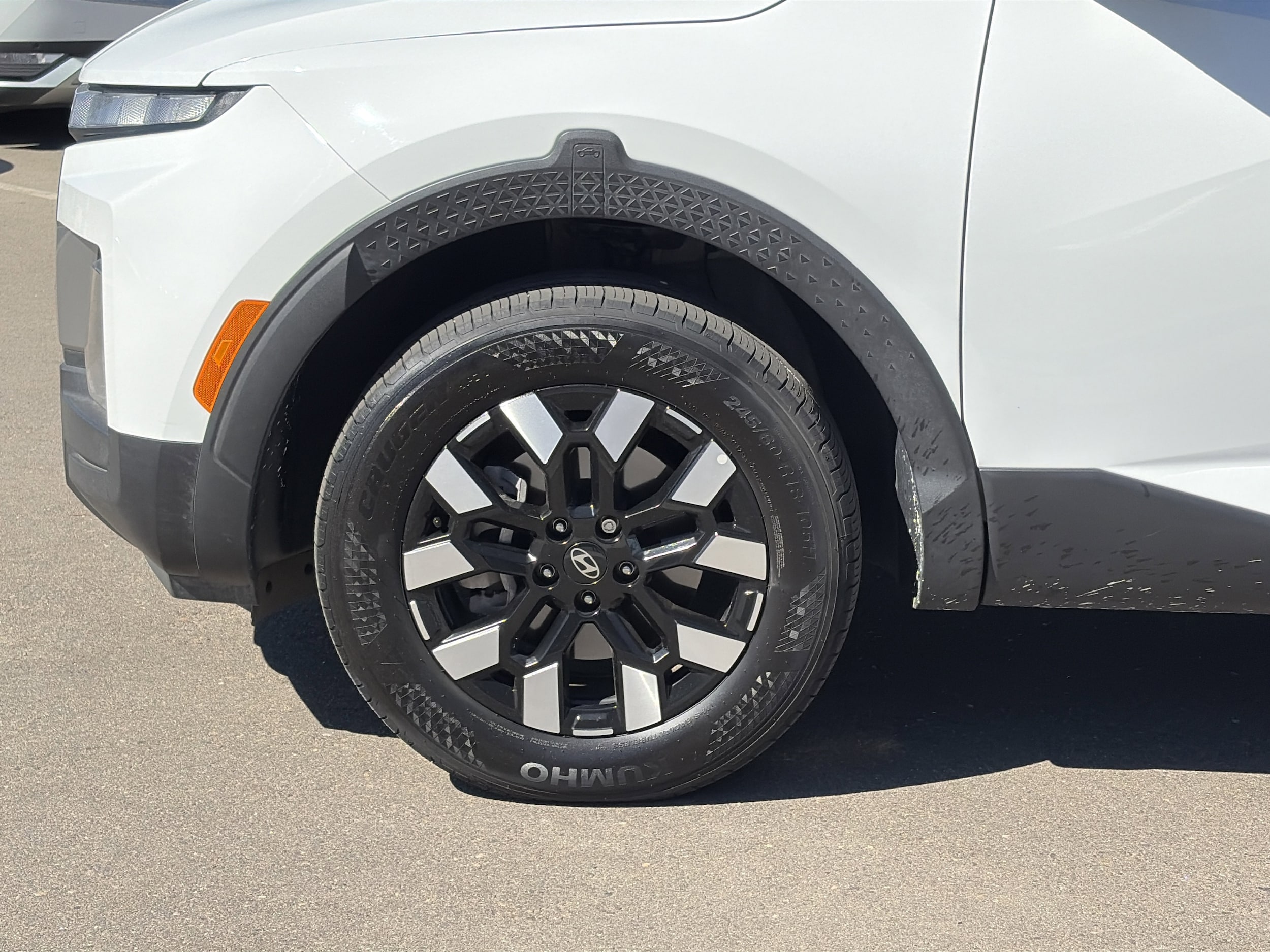 2025 Hyundai Santa Cruz SE - Photo 9