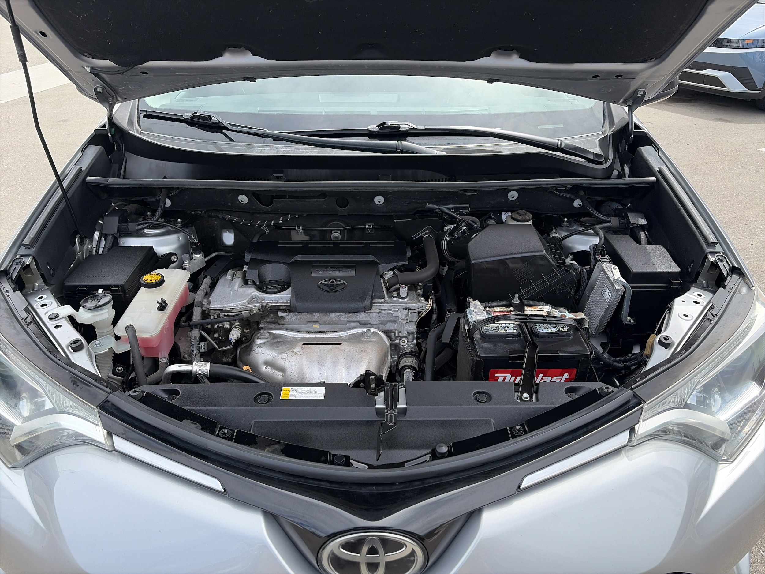 2017 Toyota RAV4 LE - Photo 8