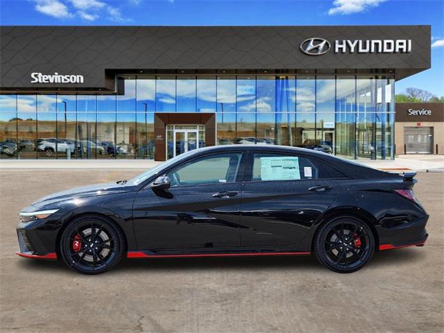 2025 Hyundai Elantra N photo 2