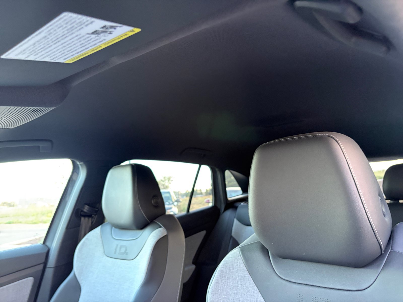 2023 Volkswagen ID.4 PRO - Photo 32