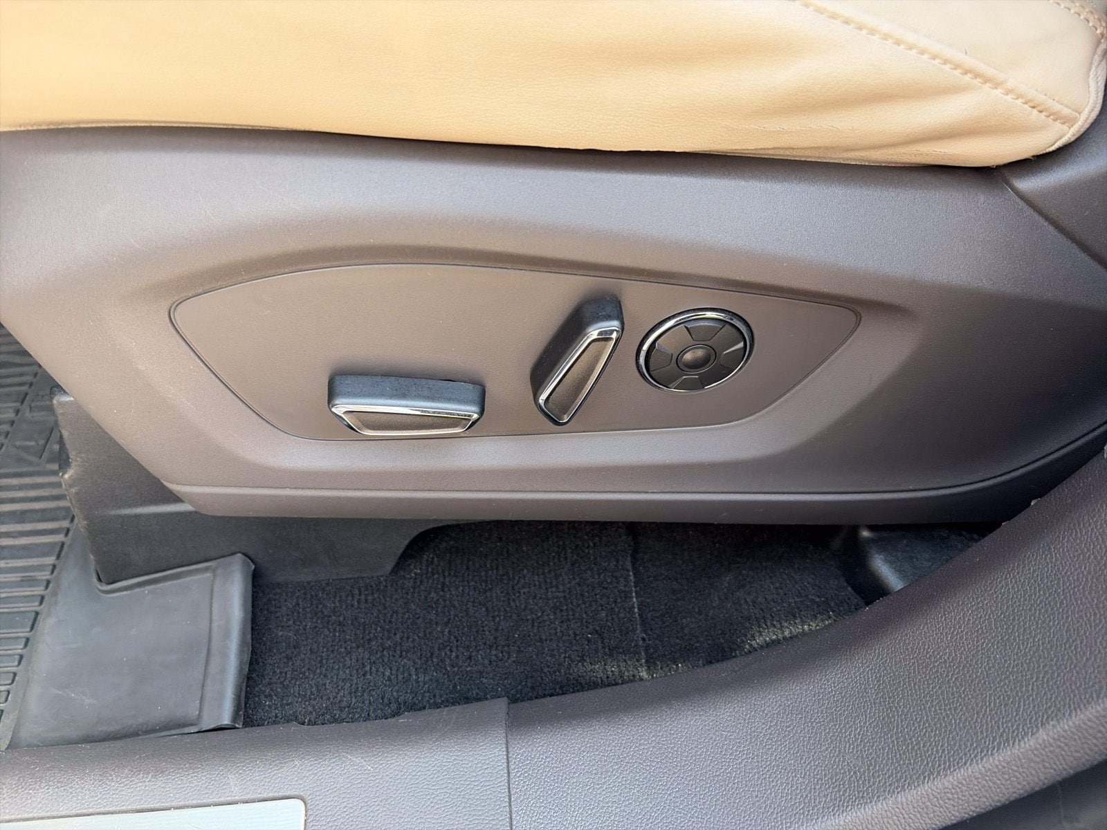 2020 Ford Explorer Platinum - Photo 27