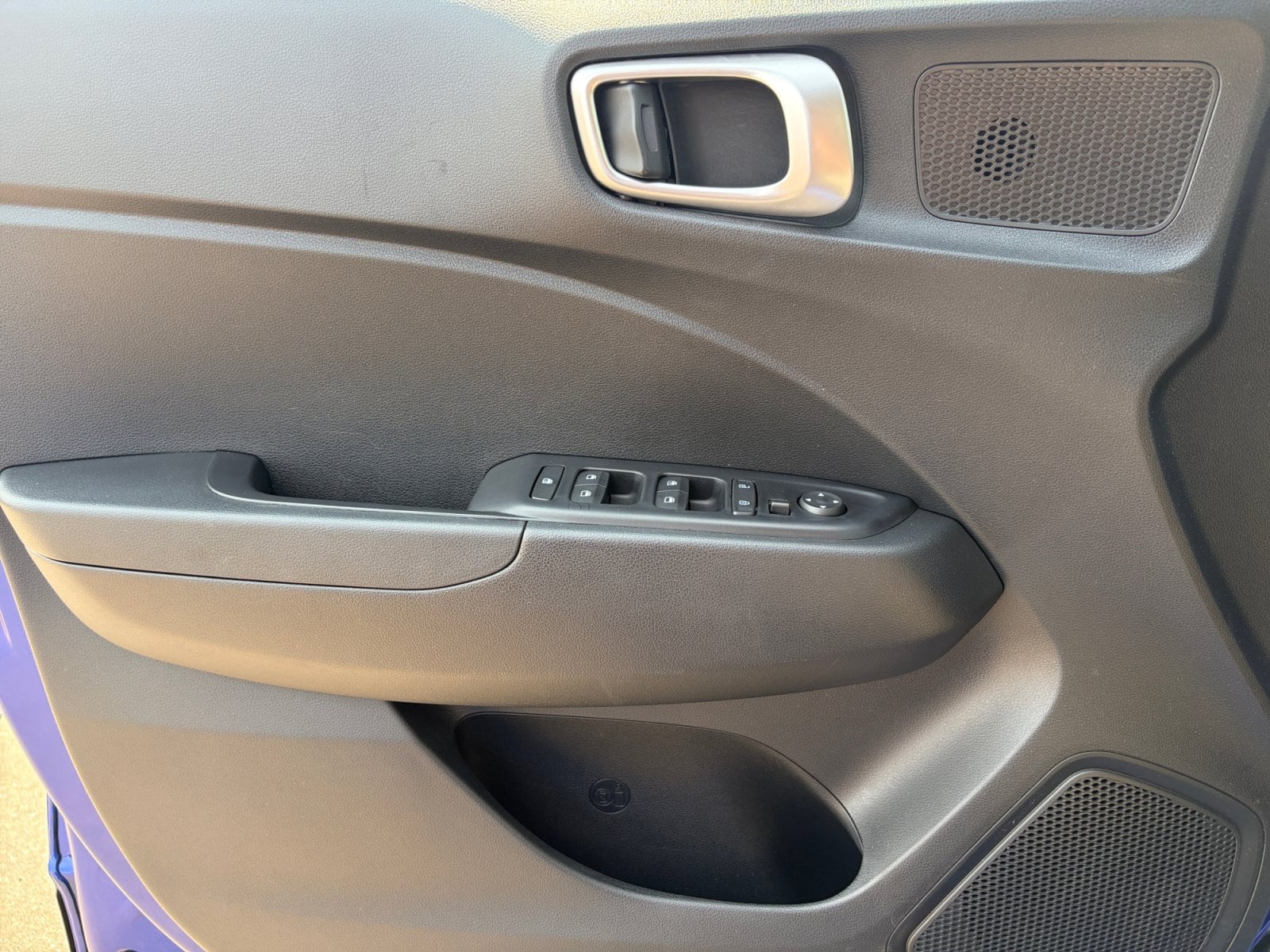 2025 Hyundai Venue SE - Photo 14