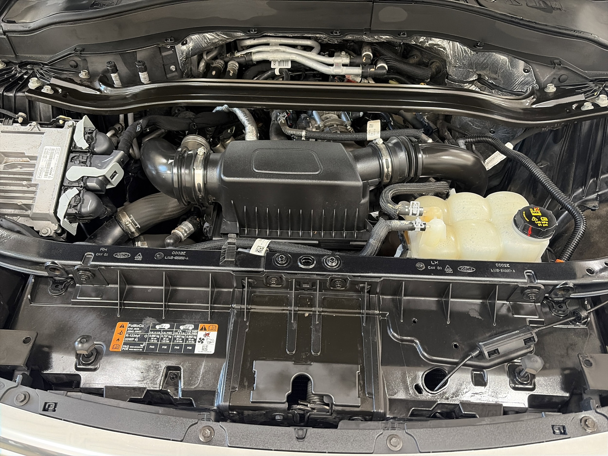 2020 Ford Explorer Platinum - Photo 12