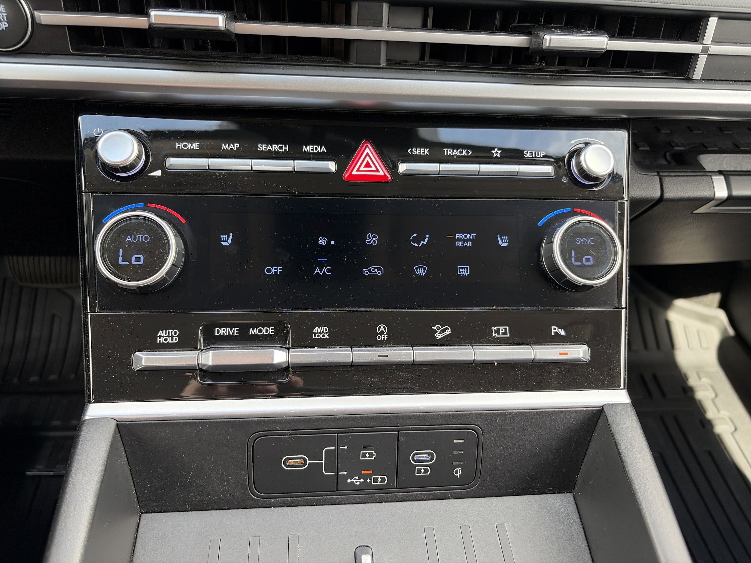 2024 Hyundai Santa Fe SEL - Photo 17