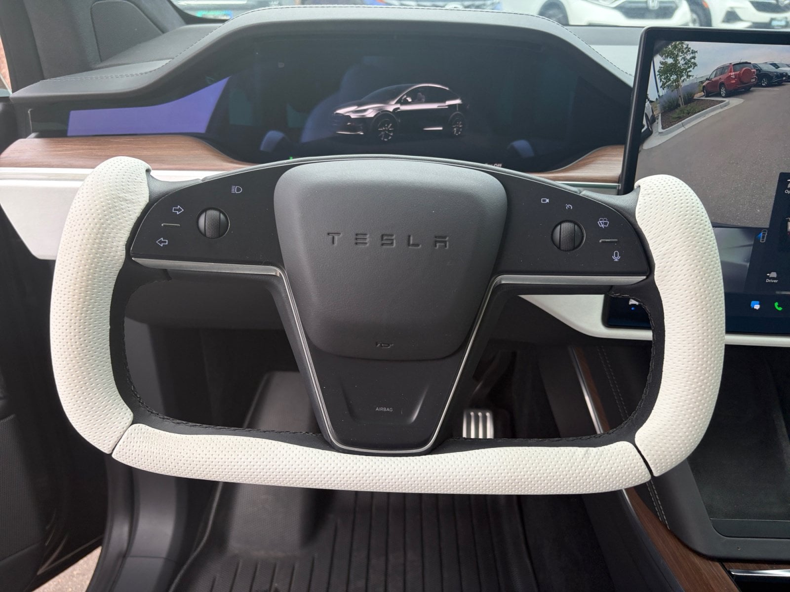 2022 Tesla Model X Long Range - Photo 10