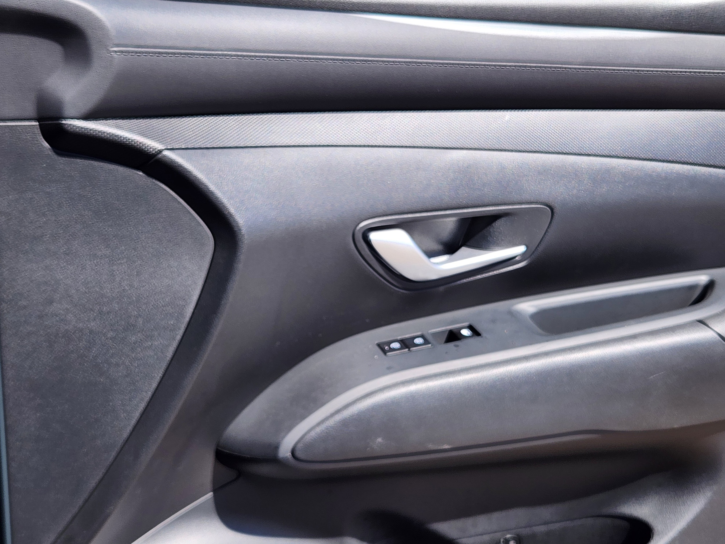 2025 Hyundai Santa Cruz SE - Photo 15