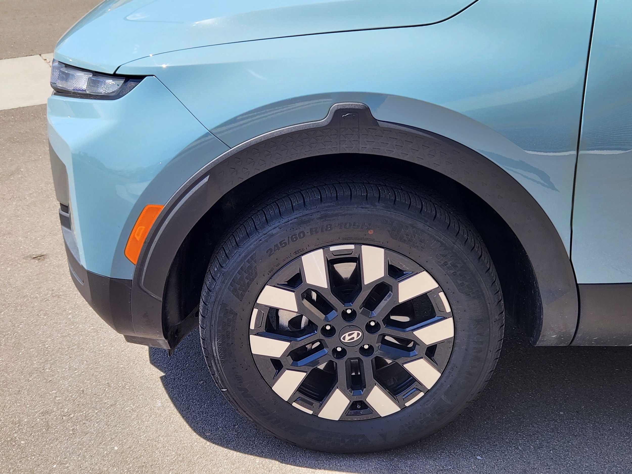 2025 Hyundai Santa Cruz SE - Photo 9