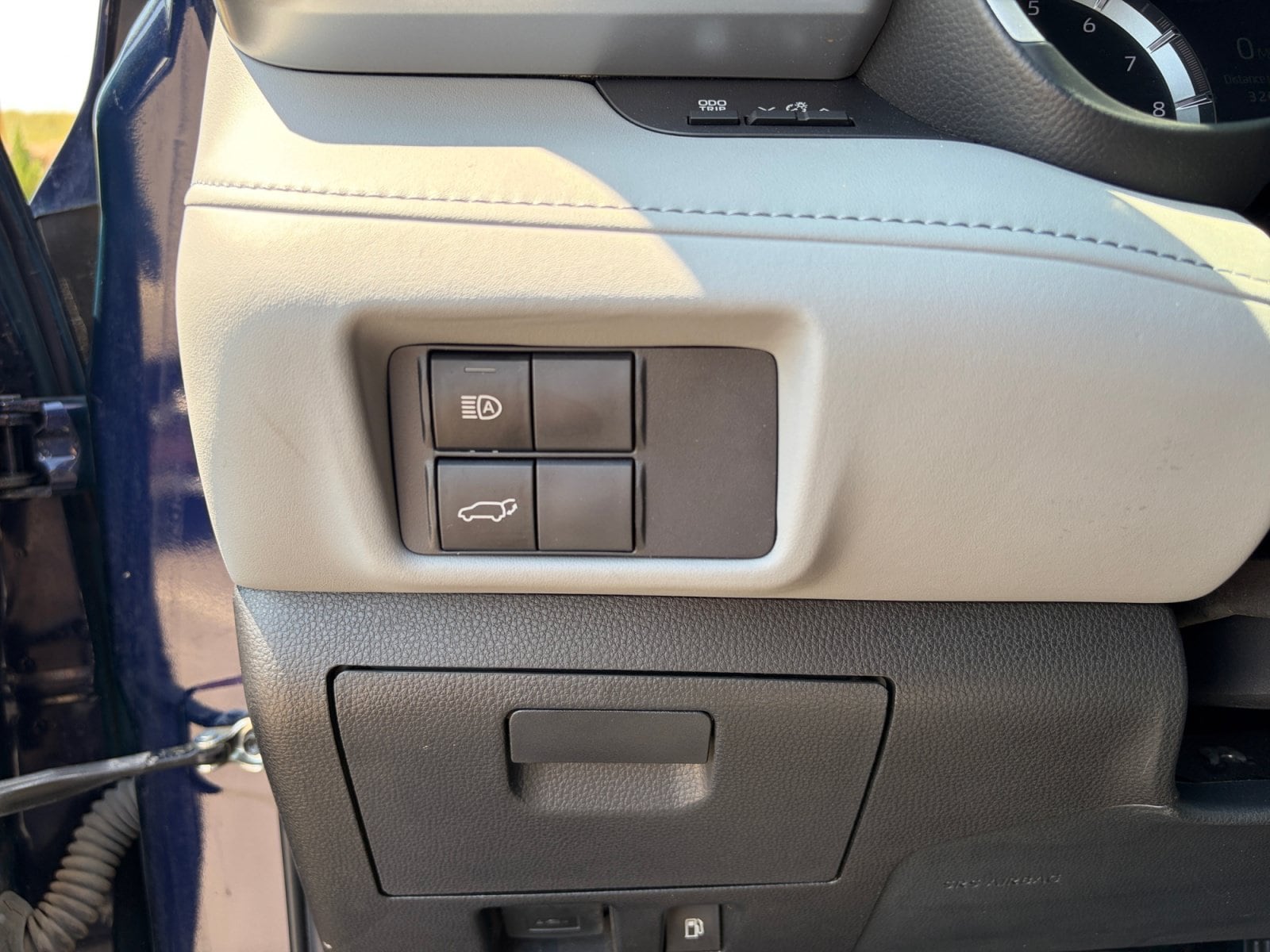 2021 Toyota Highlander XLE - Photo 13