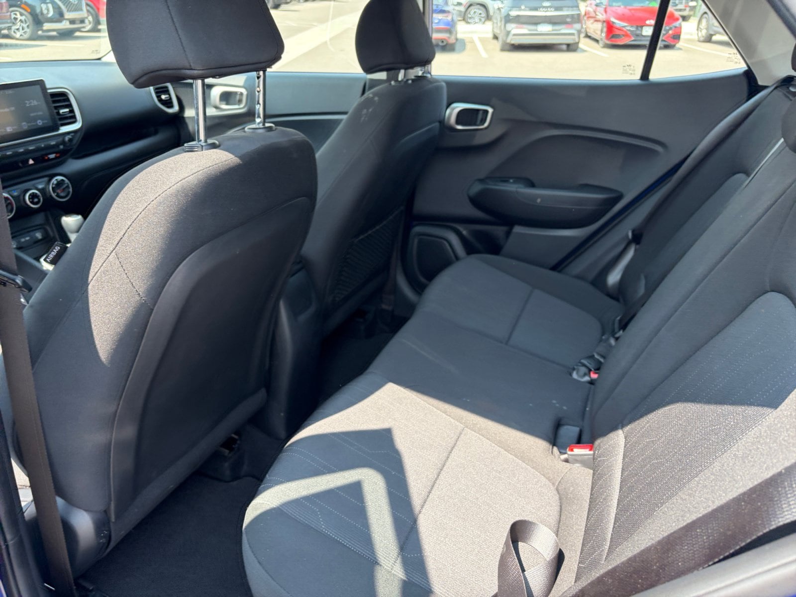 2025 Hyundai Venue SE - Photo 18