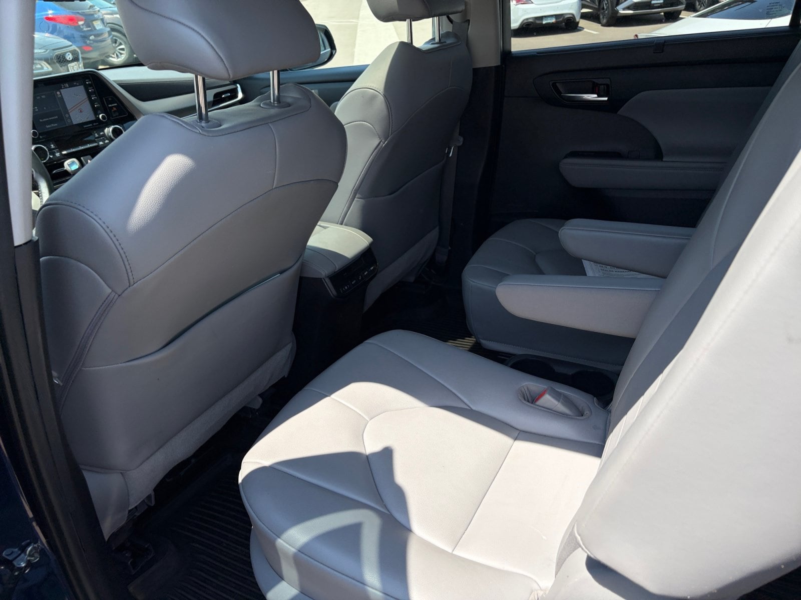 2021 Toyota Highlander XLE - Photo 18