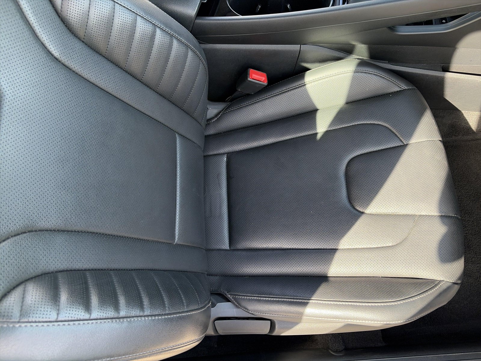 2025 Hyundai Elantra Limited - Photo 34