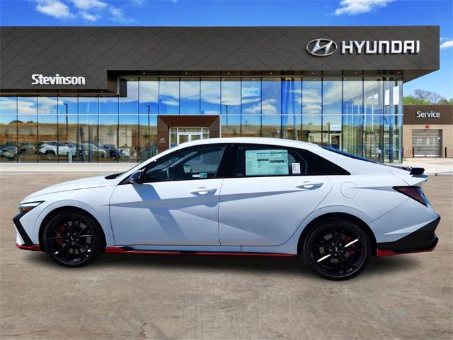 2025 Hyundai Elantra N photo 2