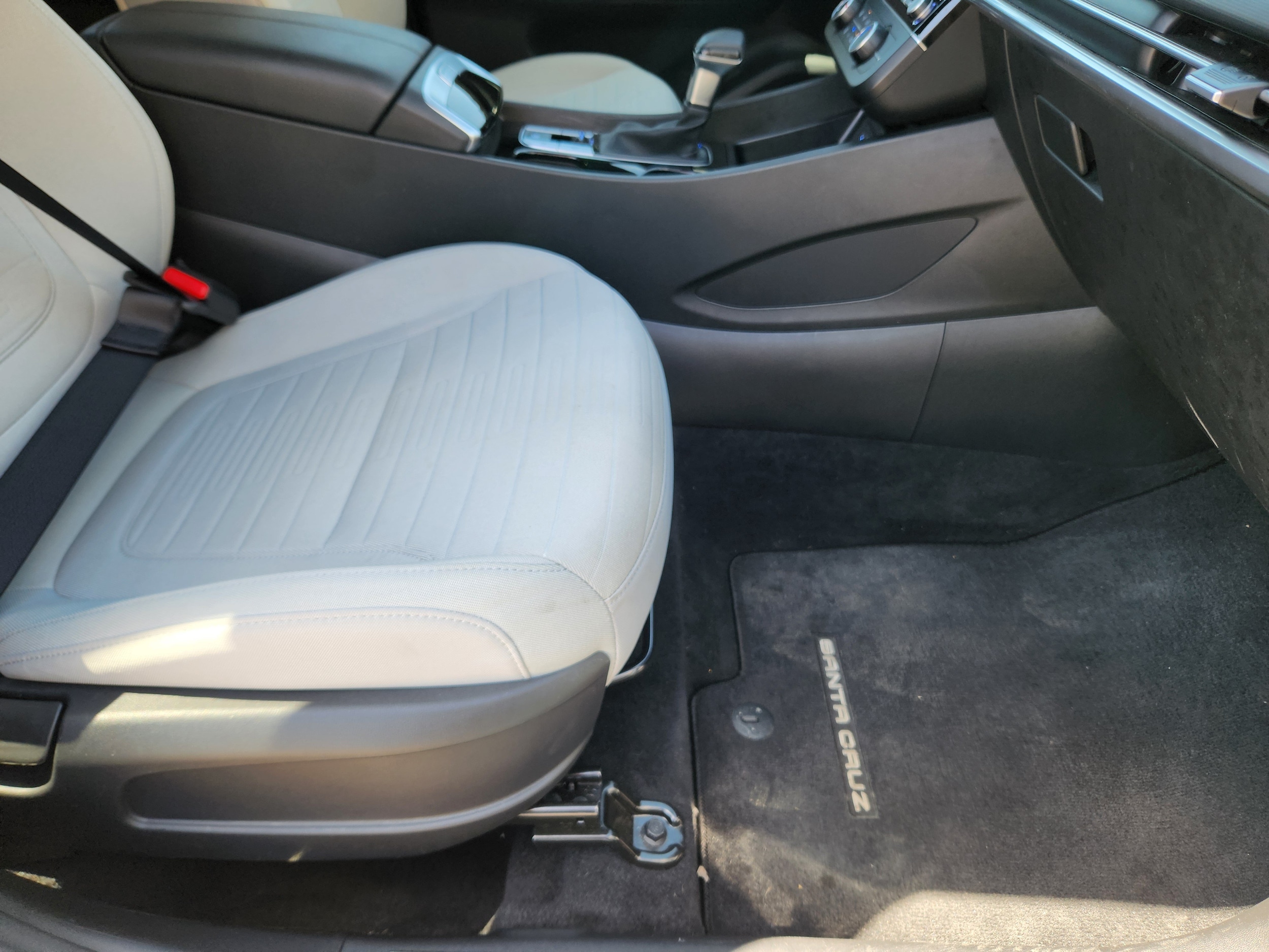 2025 Hyundai Santa Cruz SE - Photo 17