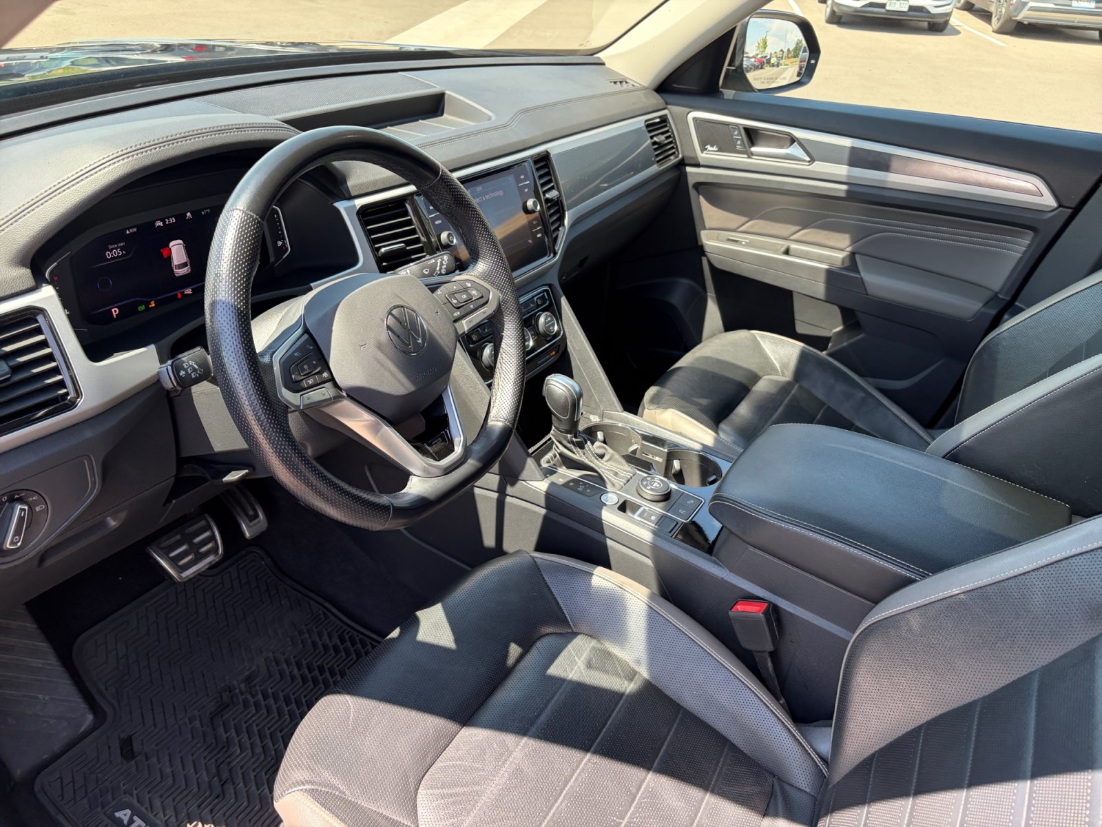 2022 Volkswagen Atlas SEL Premium R-Line - Photo 15