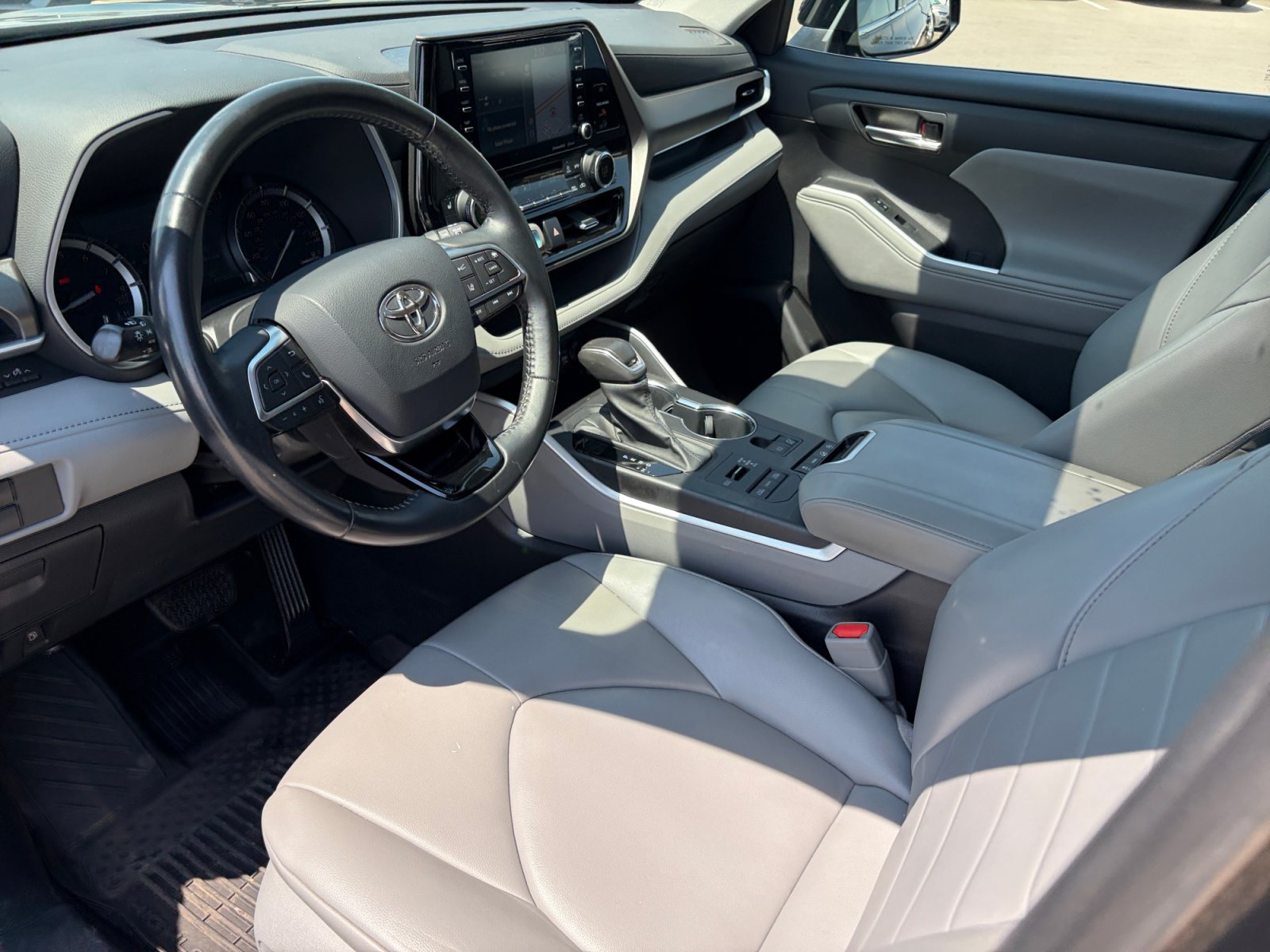 2021 Toyota Highlander XLE - Photo 15