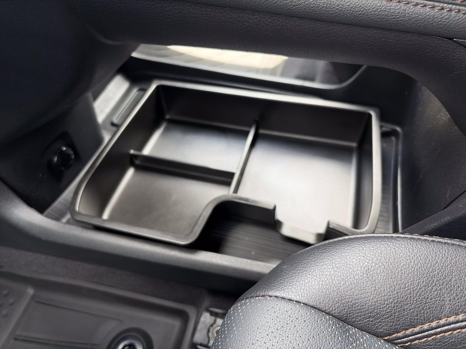 2025 Toyota Sienna Platinum - Photo 21