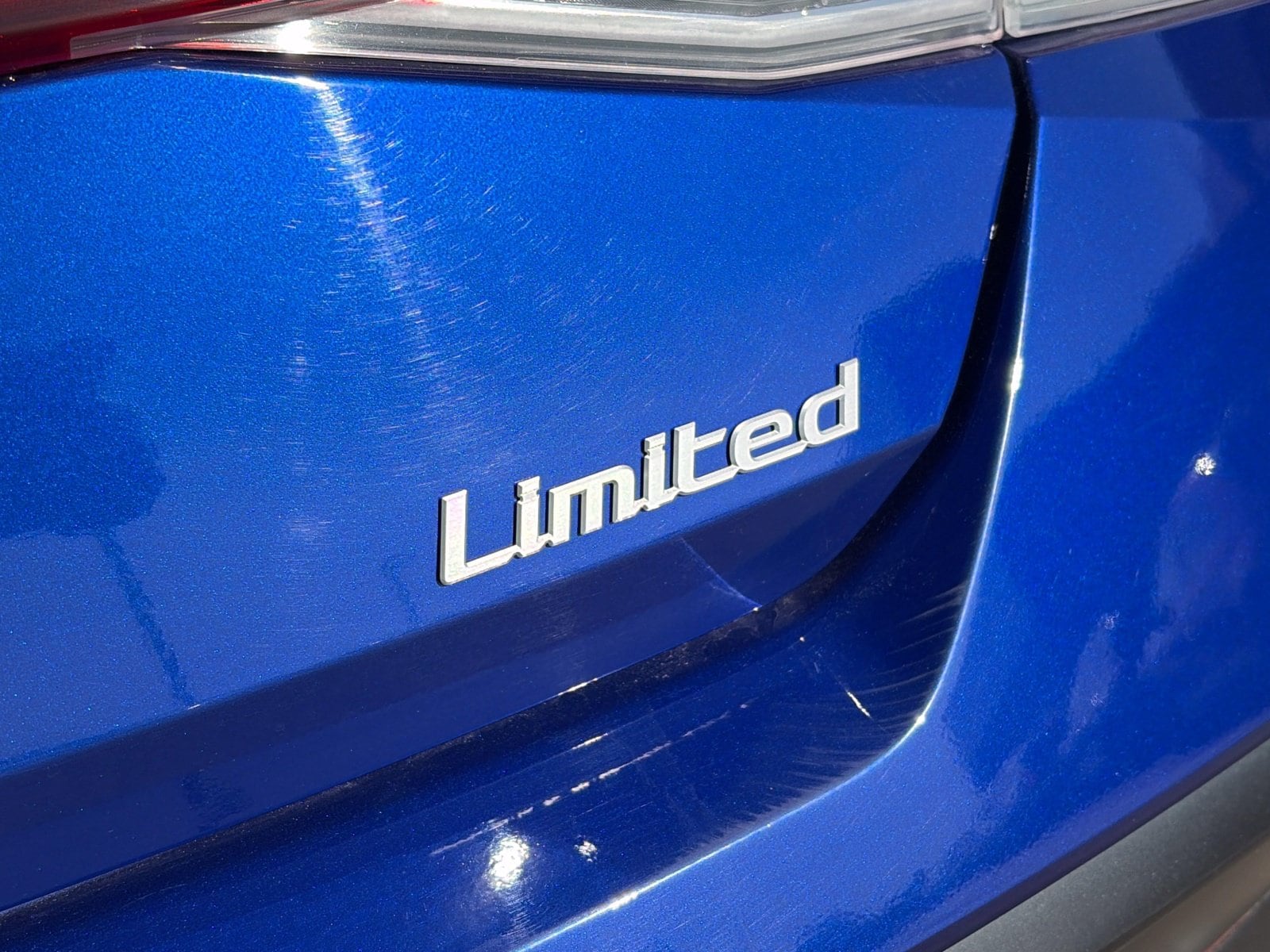 2025 Hyundai Elantra Limited - Photo 9