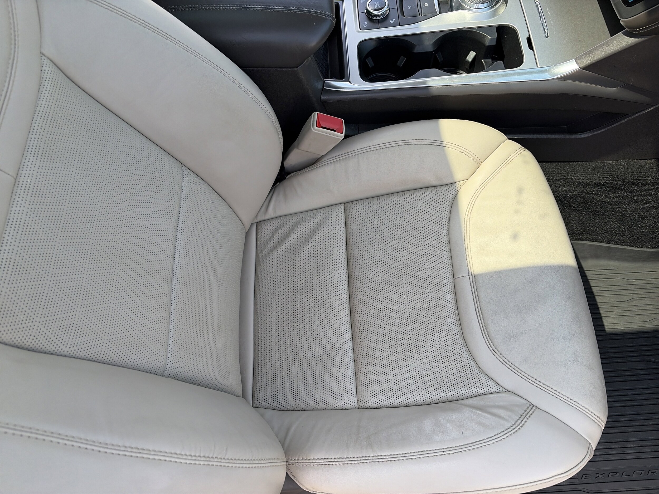 2020 Ford Explorer Platinum - Photo 33