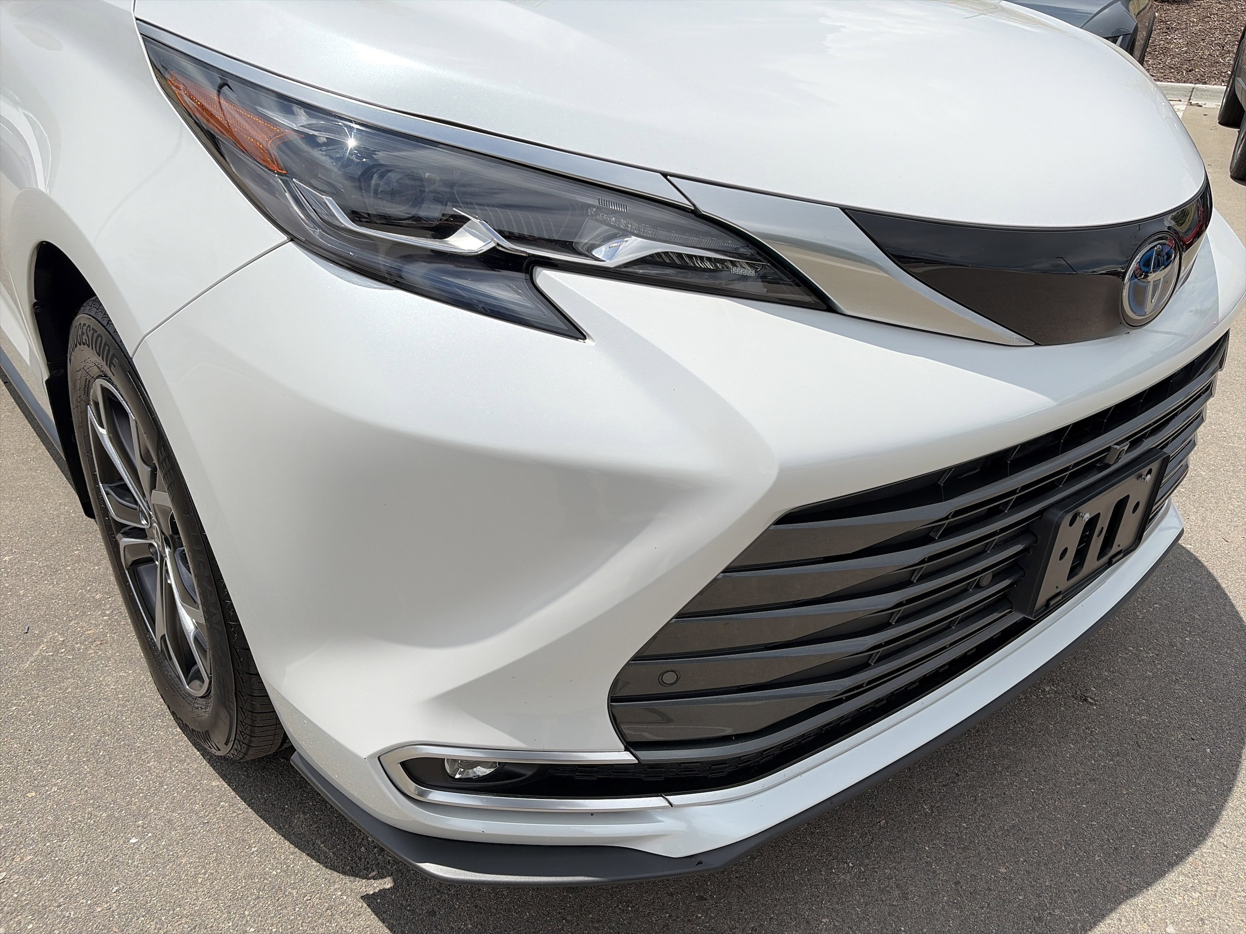 2025 Toyota Sienna Platinum - Photo 33