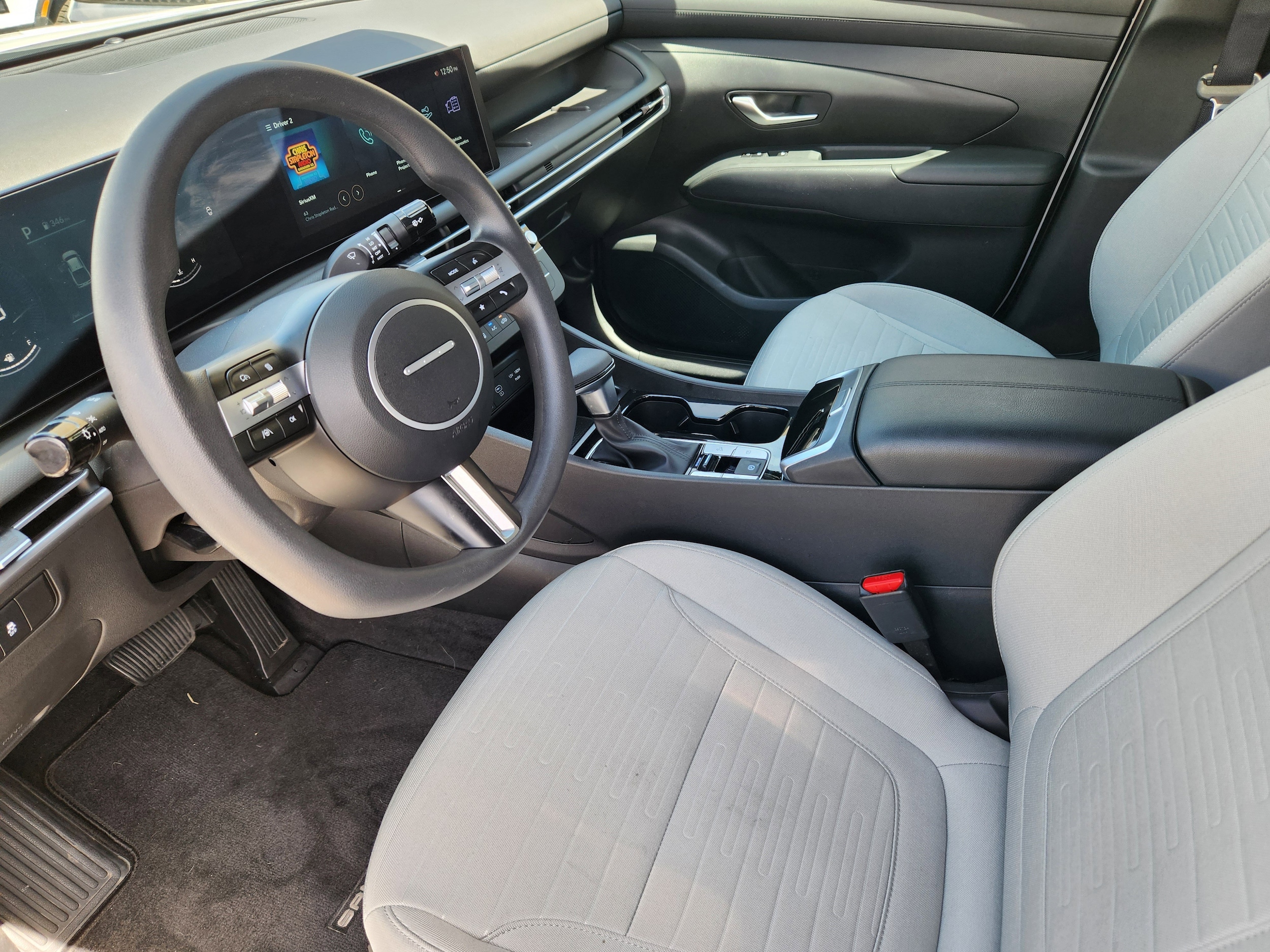 2025 Hyundai Santa Cruz SE - Photo 11