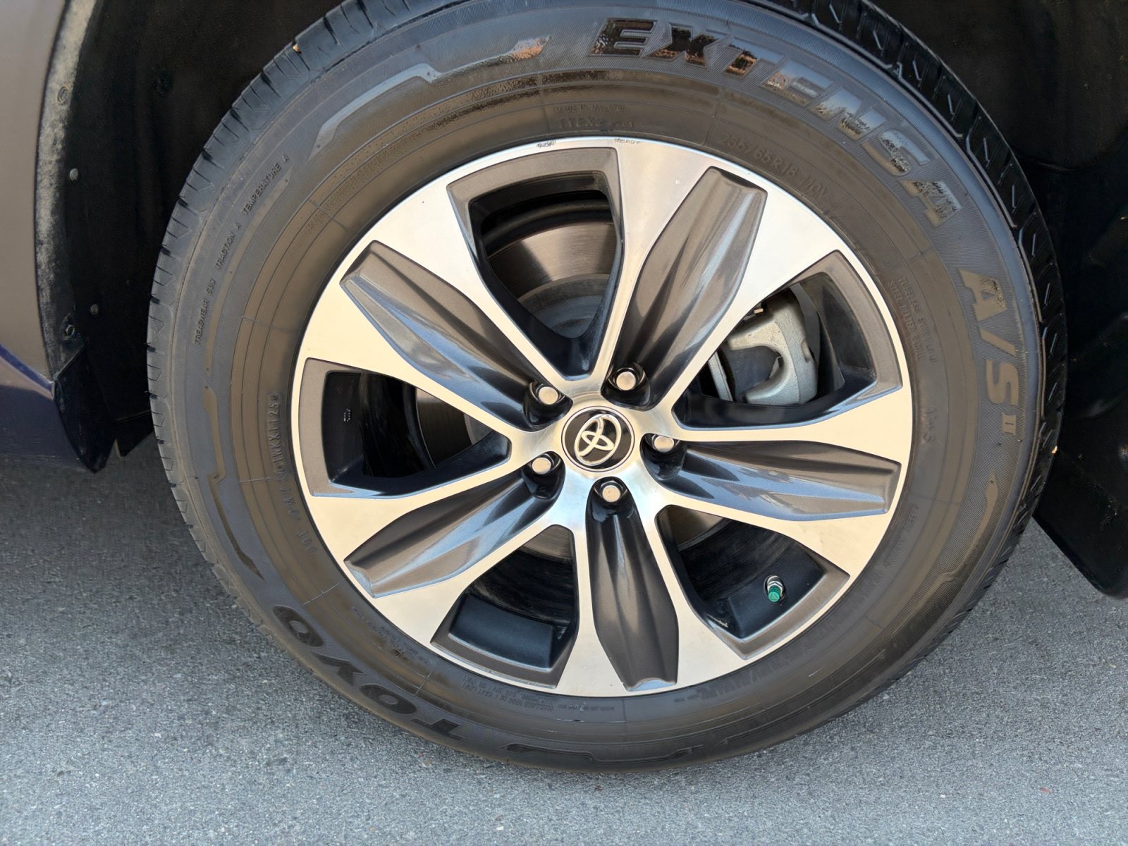 2021 Toyota Highlander XLE - Photo 27